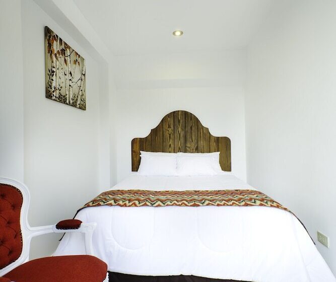 ホテル El Encanto