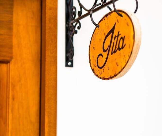 ホテル El Encanto