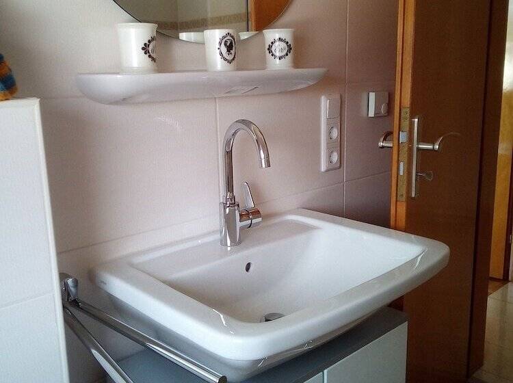 Отель Ferienwohnungen Niedersburger Eck