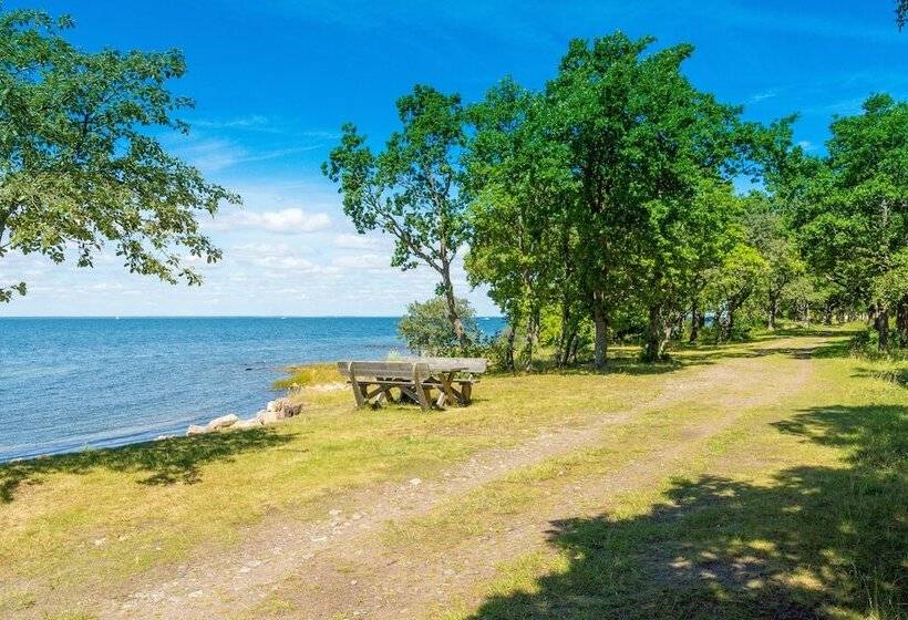 בית מלון כפרי First Camp Ekerum