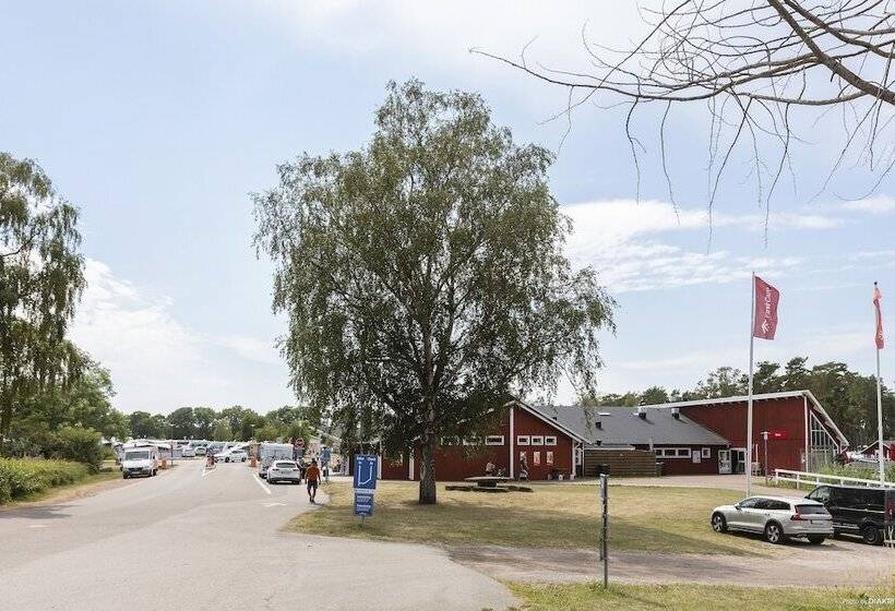 בית מלון כפרי First Camp Ekerum