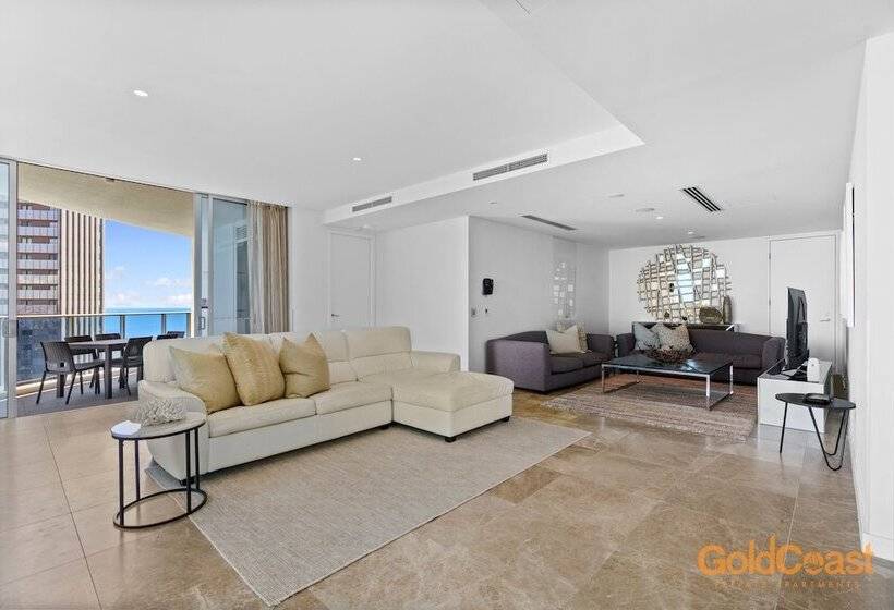 هتل Gold Coast Private Apartments