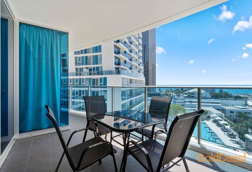Отель Gold Coast Private Apartments