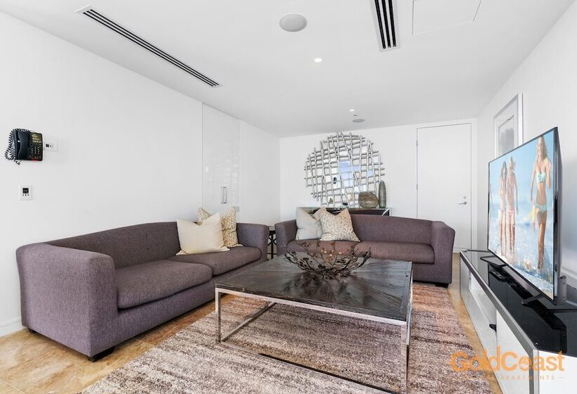 هتل Gold Coast Private Apartments