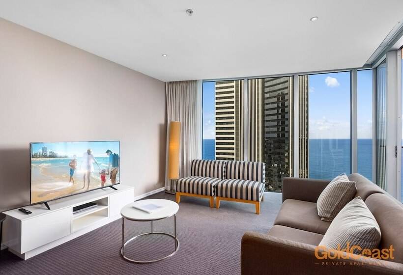 Отель Gold Coast Private Apartments