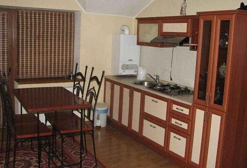 هتل Gostiny Dvor Zhytomyr