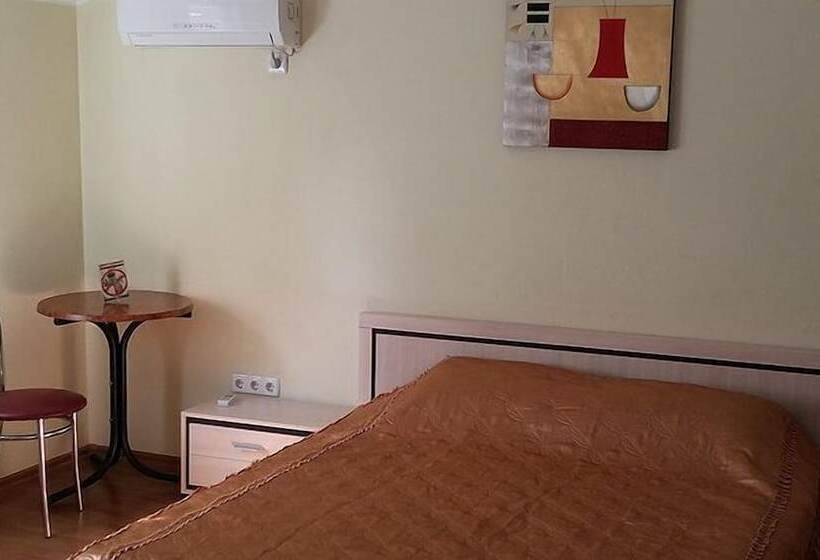 هتل Gostiny Dvor Zhytomyr