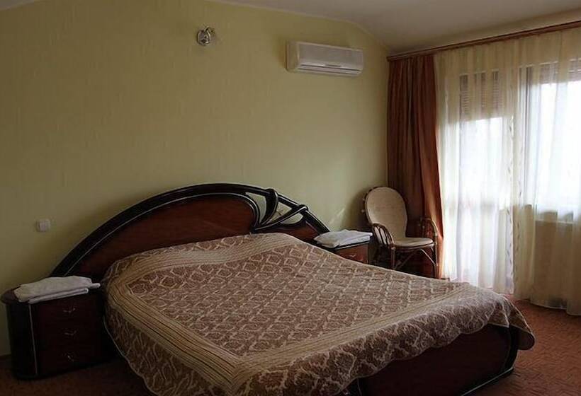 هتل Gostiny Dvor Zhytomyr