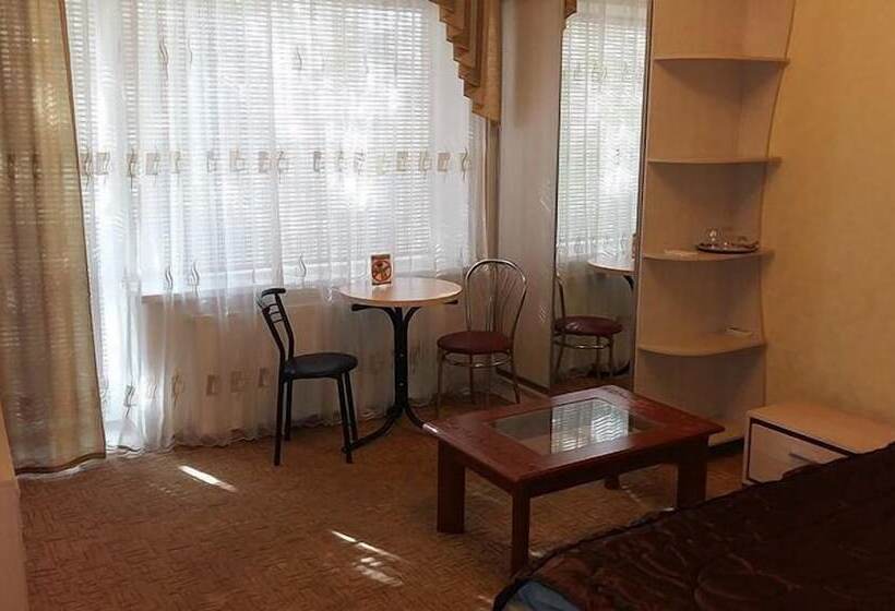 هتل Gostiny Dvor Zhytomyr