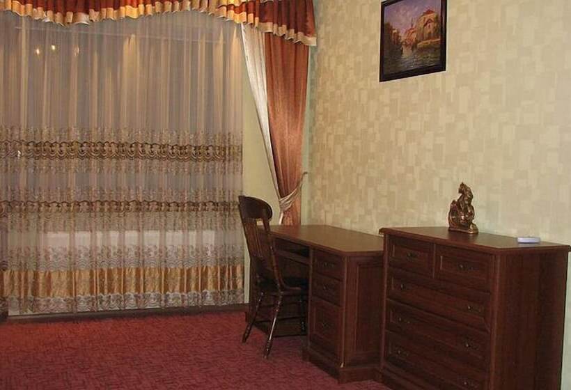 هتل Gostiny Dvor Zhytomyr