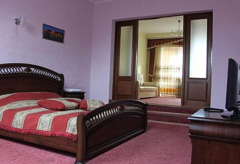 هتل Gostiny Dvor Zhytomyr