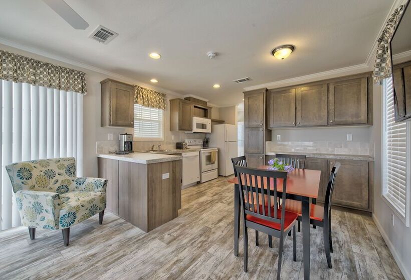 ホテル Grove Ridge Rv Resort
