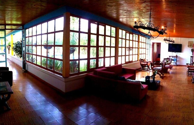 هتل Hacienda Tierra Verde