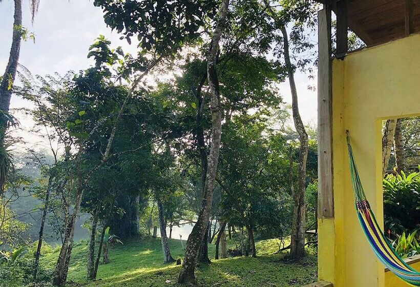 בית מלון כפרי Howler Monkey Resort