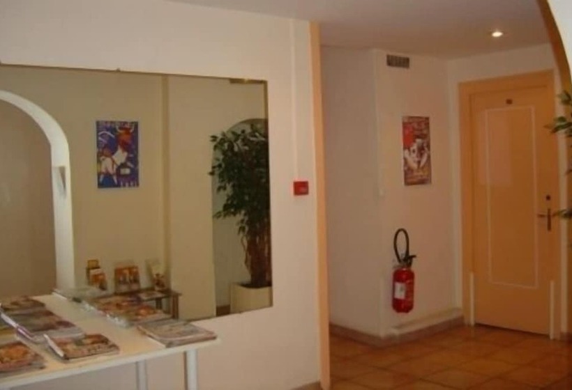 בית מלון כפרי Hôtel Restaurant Le Monte Carlo