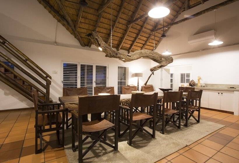 ホテル Isilimela Game Lodge