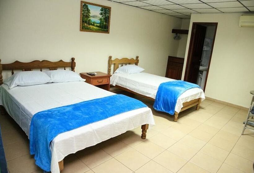 בית מלון כפרי Jl Serracin Apart