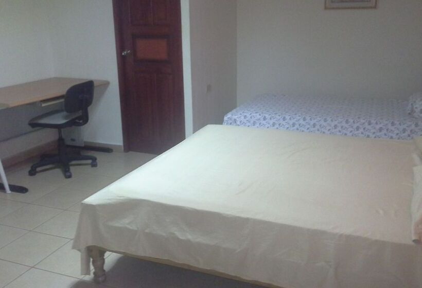 בית מלון כפרי Jl Serracin Apart