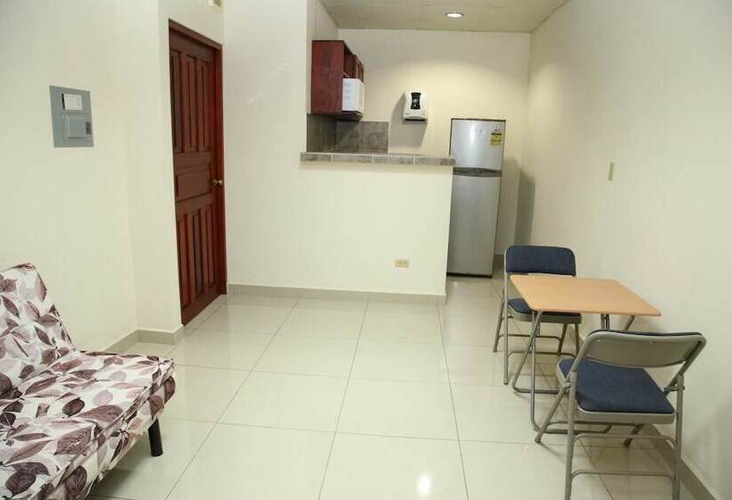 בית מלון כפרי Jl Serracin Apart