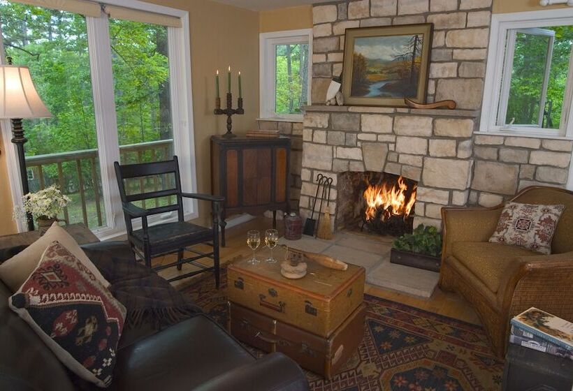 هتل Lake Lucerne Resort & Ranch