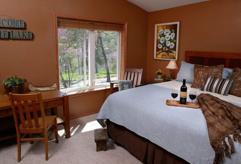 هتل Lake Lucerne Resort & Ranch