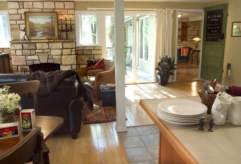 هتل Lake Lucerne Resort & Ranch