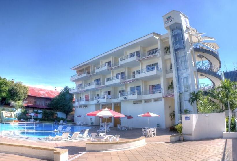 ホテル Los Puentes