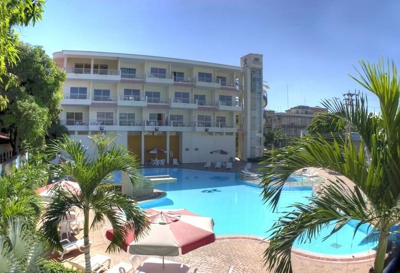 ホテル Los Puentes