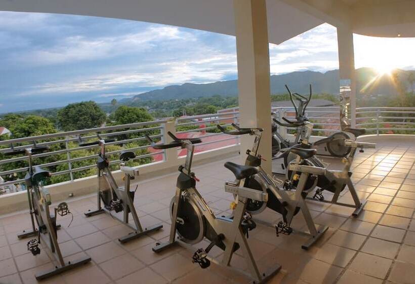 ホテル Los Puentes