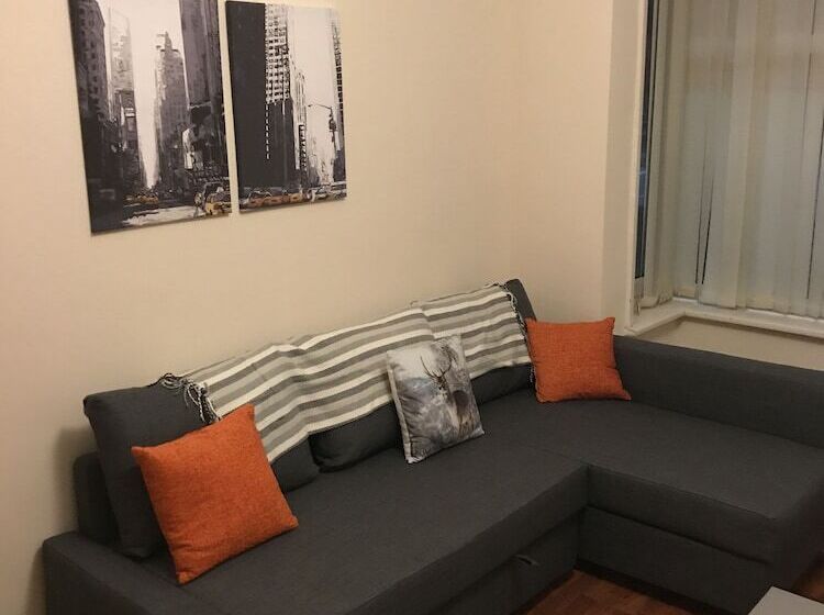 ホテル Lowton Lodge