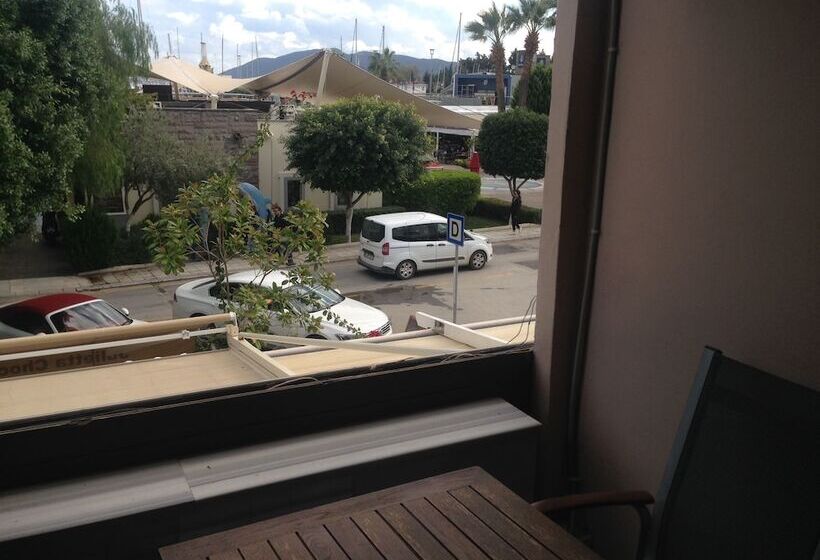 ホテル Marina Boutique