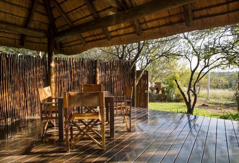 Отель Naledi Lodges
