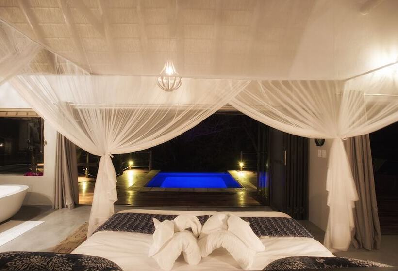 Отель Naledi Lodges