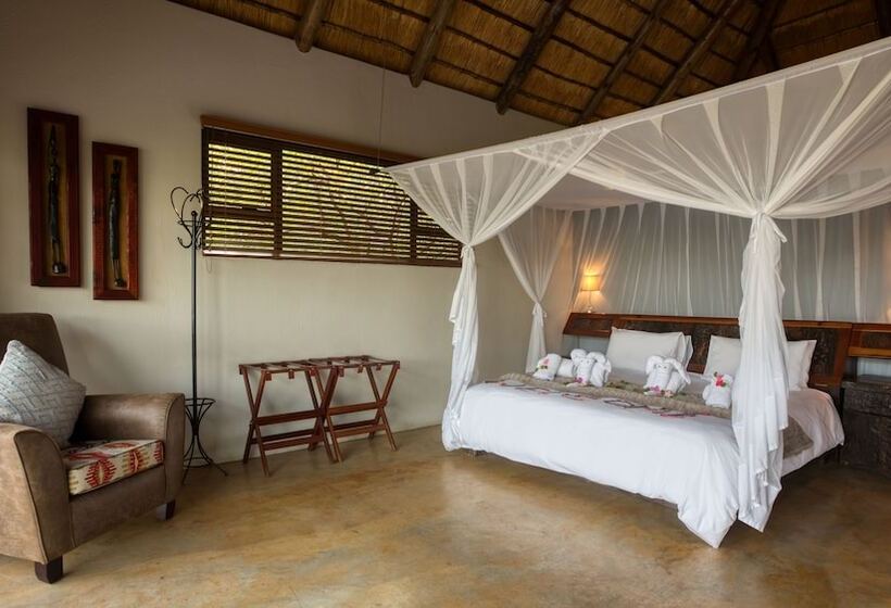 Отель Naledi Lodges