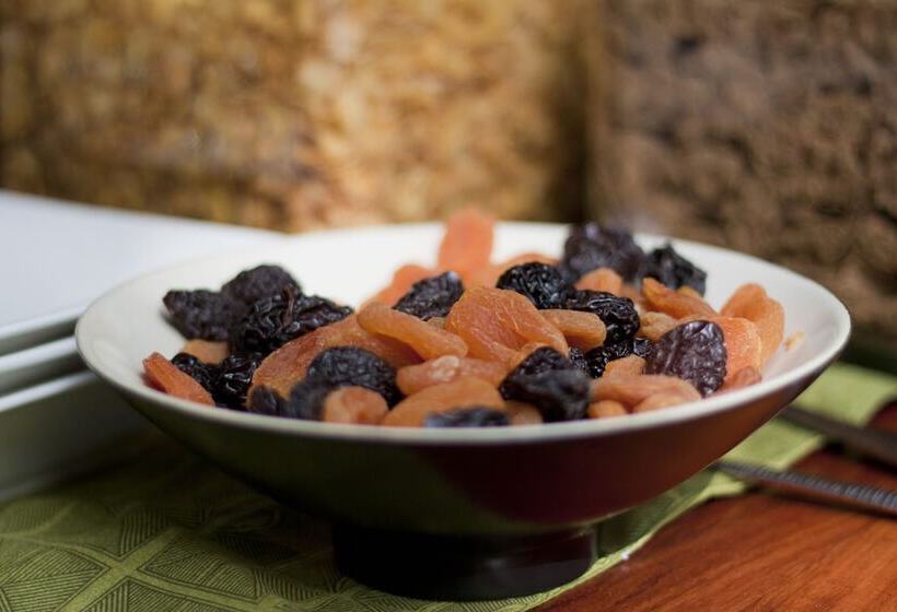 Отель Naledi Lodges