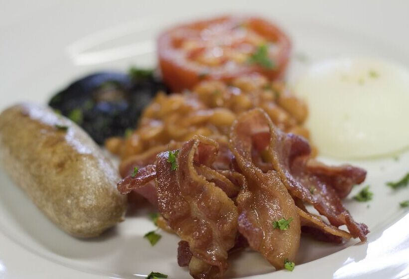 Отель Naledi Lodges