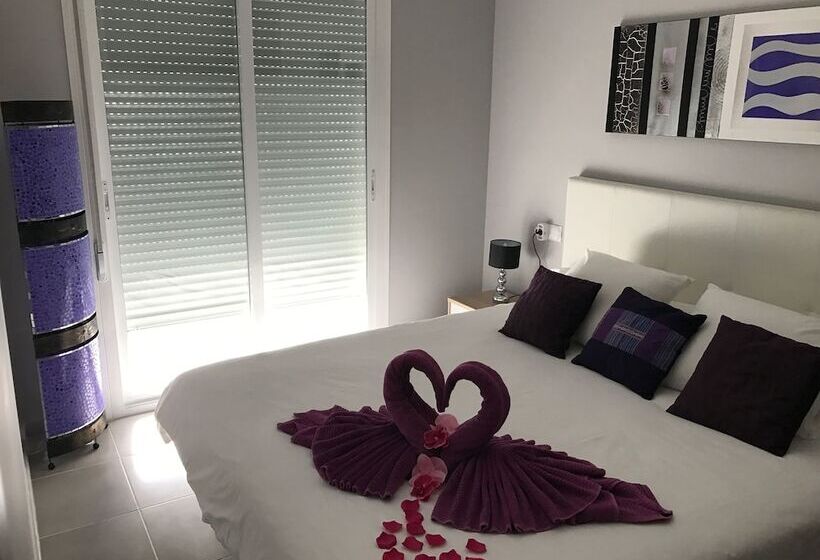 Отель Nova Beach Apartment