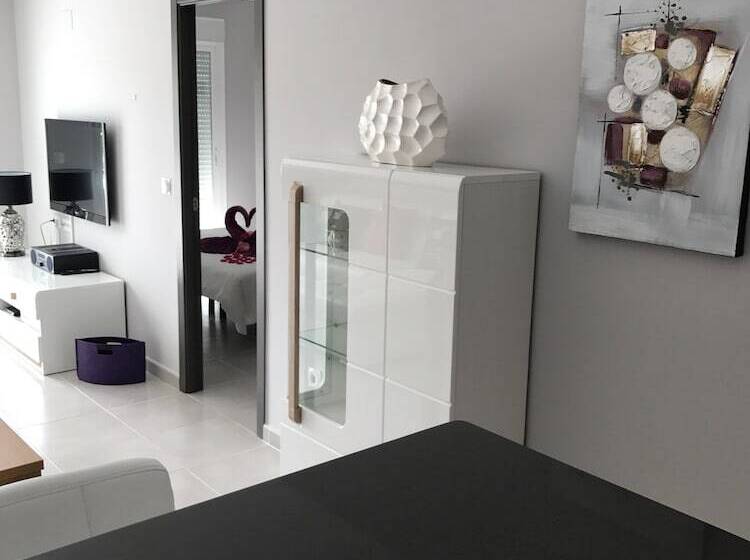 Отель Nova Beach Apartment