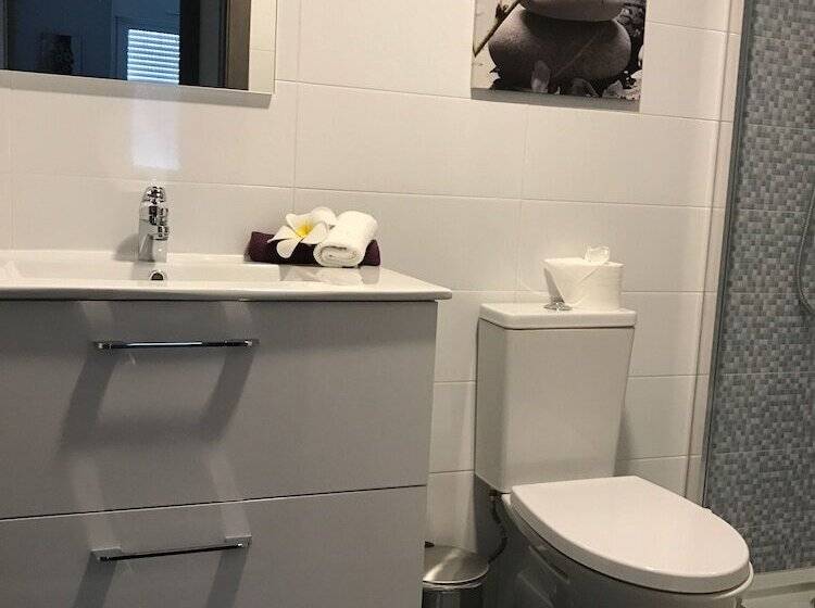 Отель Nova Beach Apartment