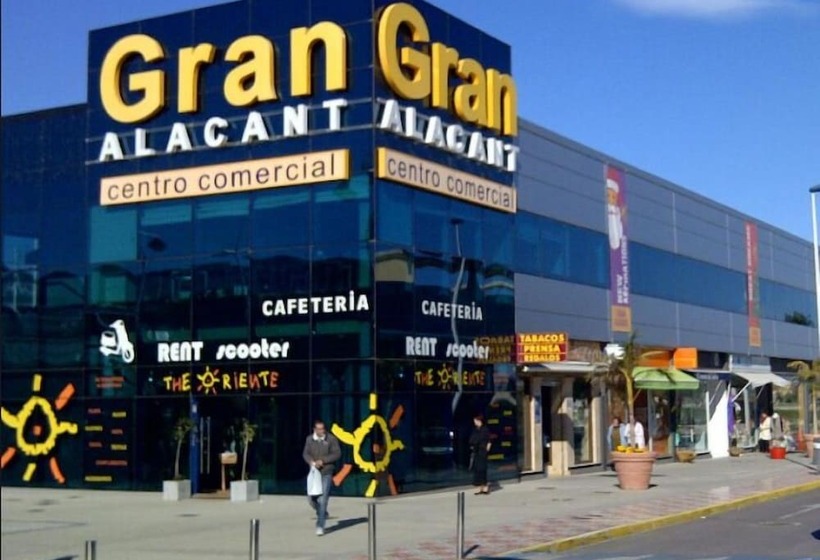 Отель Nova Beach Apartment