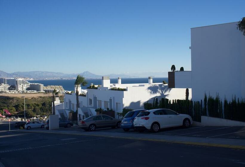 Отель Nova Beach Apartment