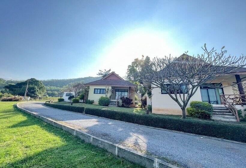 בית מלון כפרי Phureenun Resort