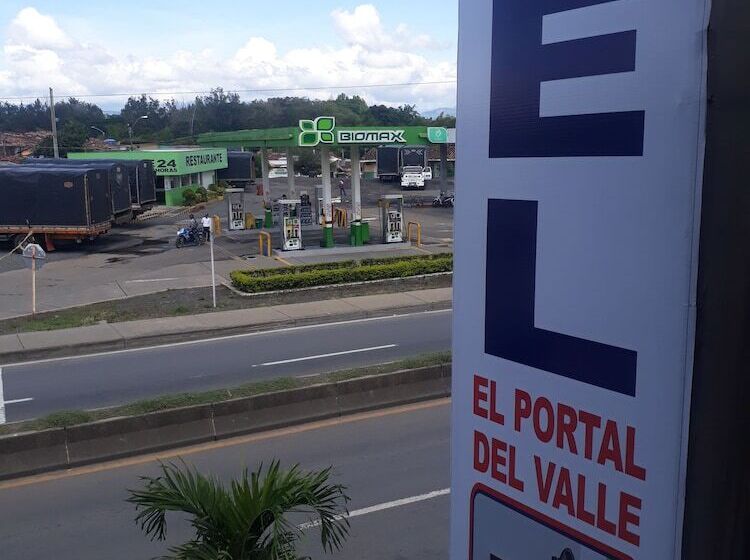 Отель Portal Del Valle