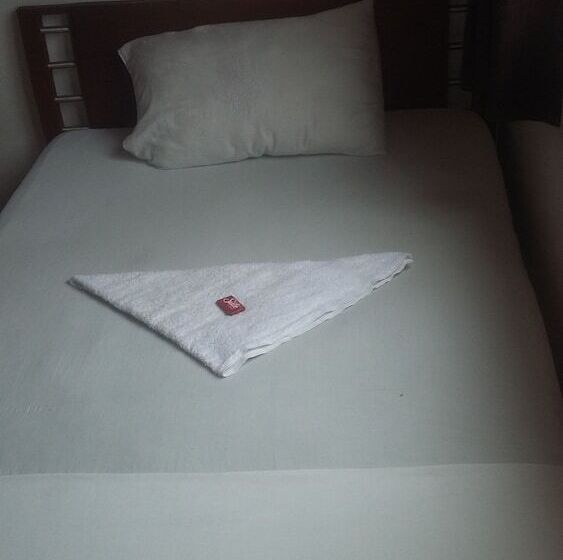 Отель Portal Del Valle