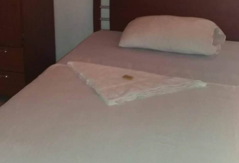 Отель Portal Del Valle