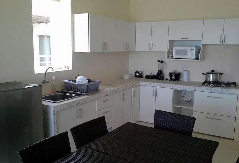 هتل Punta Sol Departamentos