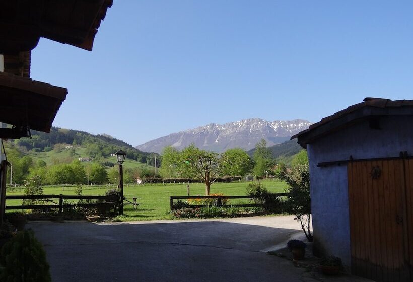فندق ريفى Agroturismo Y Apartamentos Ondarre
