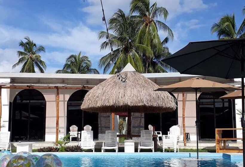 호텔 Show Pony Beach Resort