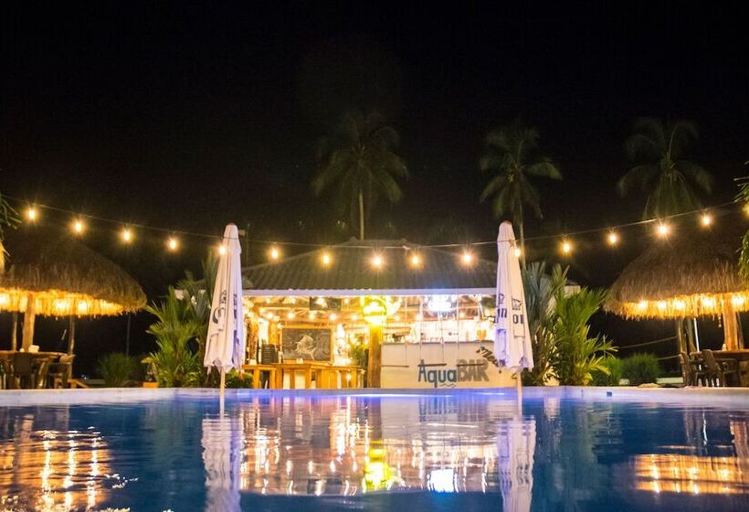 호텔 Show Pony Beach Resort