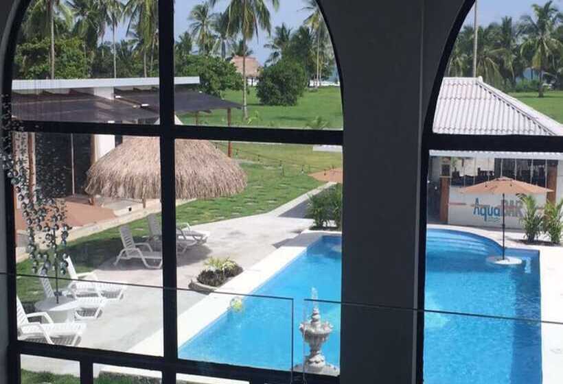 호텔 Show Pony Beach Resort